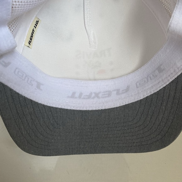 Travis Mathew Address Unknown twill trucker cap - Picture 12 of 16